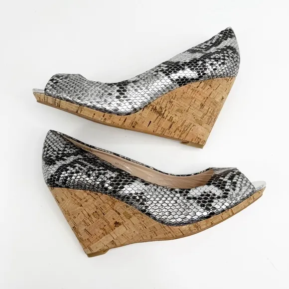 Lucy Choi London Brand New Snakeskin Peep Toe Wedge Heels, Size 40.5 (10.5)