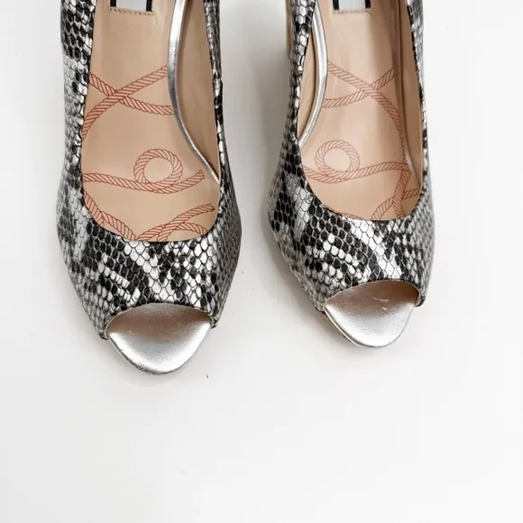 Lucy Choi London Brand New Snakeskin Peep Toe Wedge Heels, Size 40.5 (10.5)