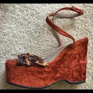 LUICHINY Spain VINTAGE Leopard Pinup Style PLATFORM Heels 7B