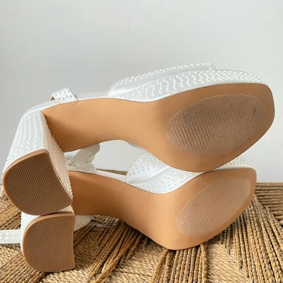 Lulus Shoes Women’s 9 Pearlla White Satin Pearl Platform Ankle Strap Heel Sandal