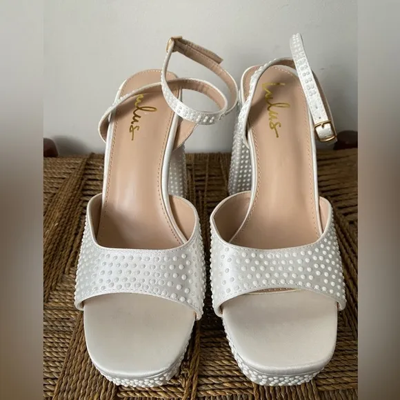 Lulus Shoes Women’s 9 Pearlla White Satin Pearl Platform Ankle Strap Heel Sandal