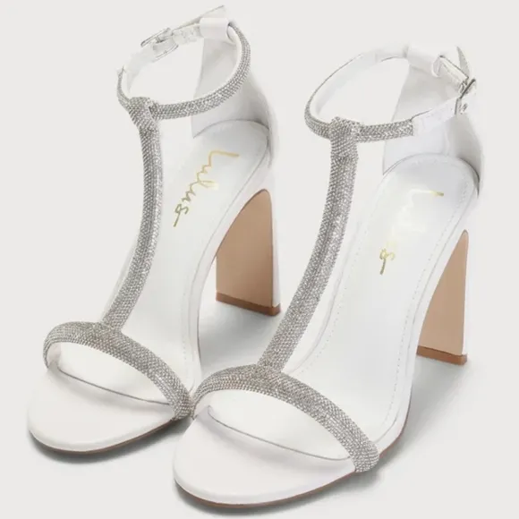 Lulu's White and Silver Women's Heels