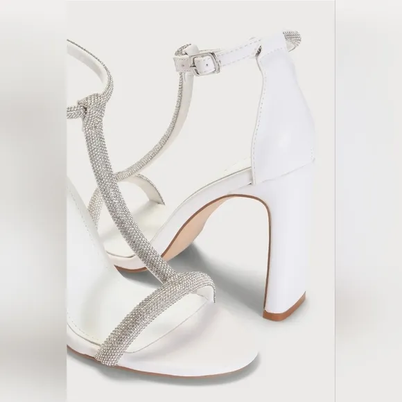 Lulu's White and Silver Women's Heels