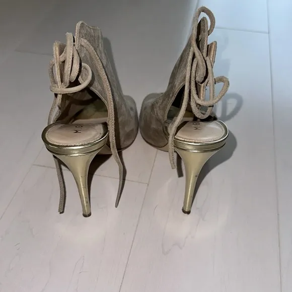 M. Gemi Beige Suede Sandals Size 8.5