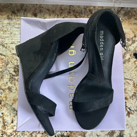 Madden Girl Black Willoow Wedge Sandals