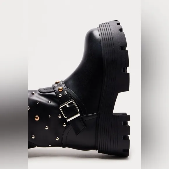 Maddox Studded Boots Black