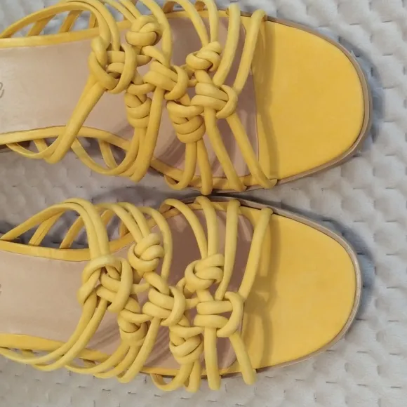 Madewell Strap Knot Slide Sandals Yellow Suede sz 9.5 NWoB