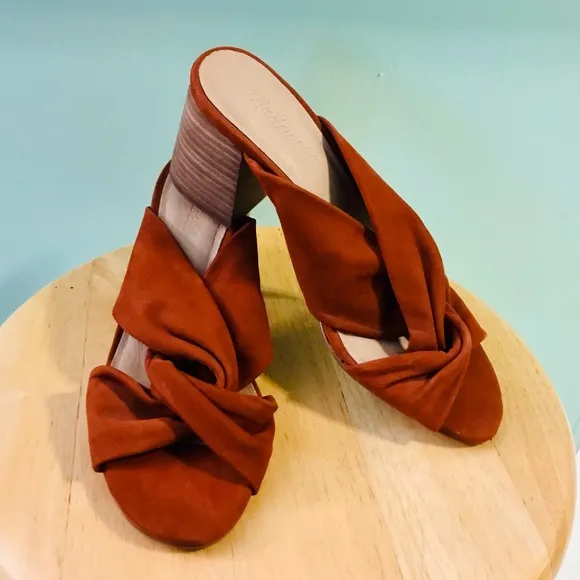 Madewell “The Sari” Block Heel Sandals