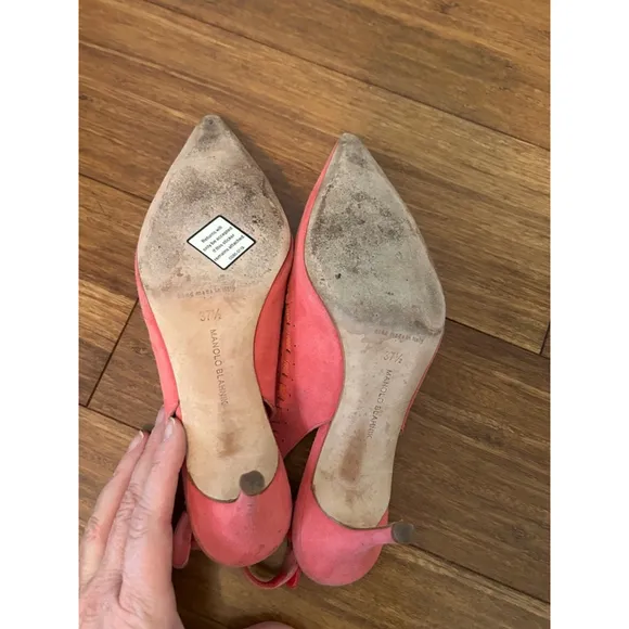 Manolo Blahnik CIABOI Carolyne Suede Scalloped Slingback Pink Coral …