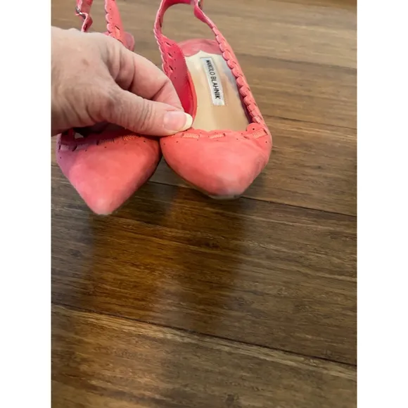 Manolo Blahnik CIABOI Carolyne Suede Scalloped Slingback Pink Coral …