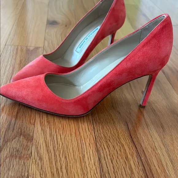 Manolo Blahnik Coral Pumps
