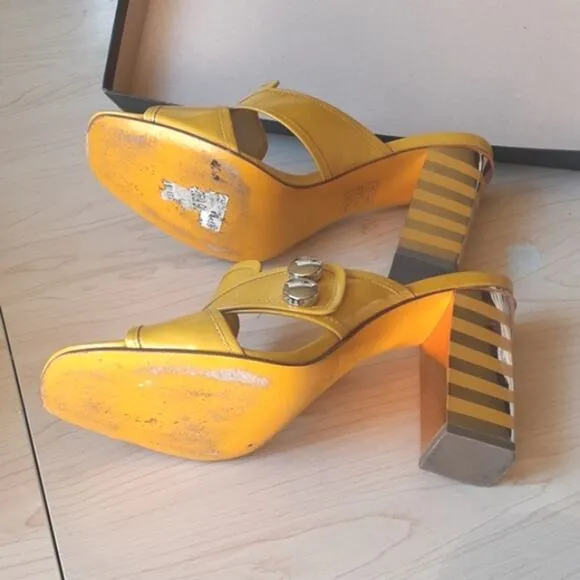Marc by Marc Jacobs Art Deco Stripe Heels Sz 6.5 Yellow Gold Slipons Rare VNTG