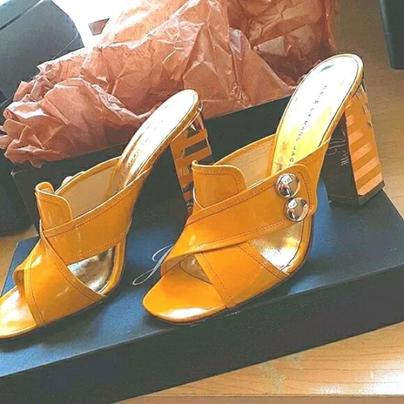 Marc by Marc Jacobs Art Deco Stripe Heels Sz 6.5 Yellow Gold Slipons Rare VNTG