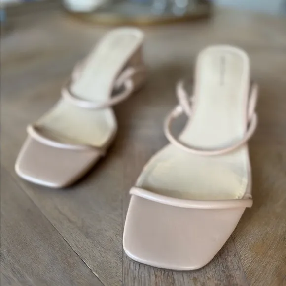 Marc Fisher Galvin Dress Sandals Block Heel Size 9.5 Nude Beige Tan