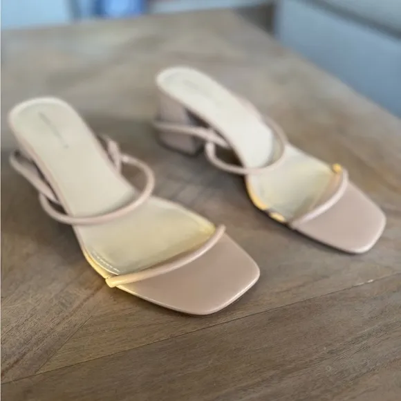 Marc Fisher Galvin Dress Sandals Block Heel Size 9.5 Nude Beige Tan