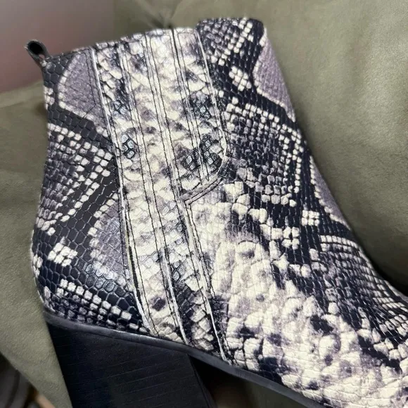Mark Fisher Oshay Leather Boots Booties Python Snakeskin Print Sz 11 Block Heel