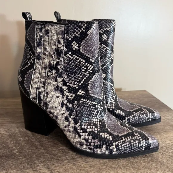 Mark Fisher Oshay Leather Boots Booties Python Snakeskin Print Sz 11 Block Heel