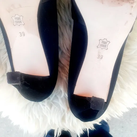 MAX &amp; CO Satin Pleat Square Toe Heels Shoes Pumps 39