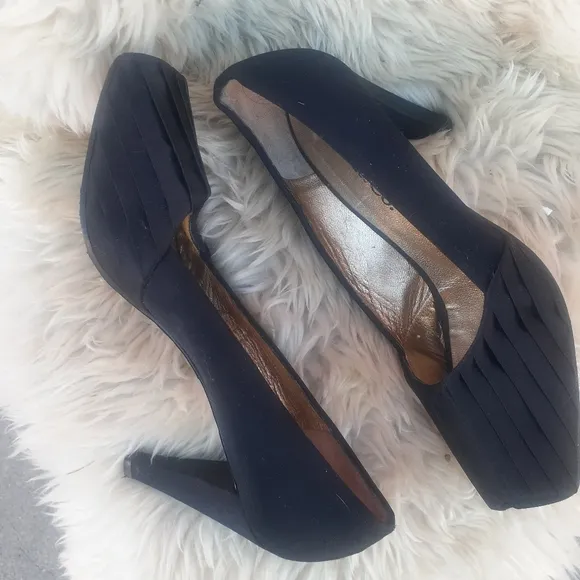 MAX &amp; CO Satin Pleat Square Toe Heels Shoes Pumps 39