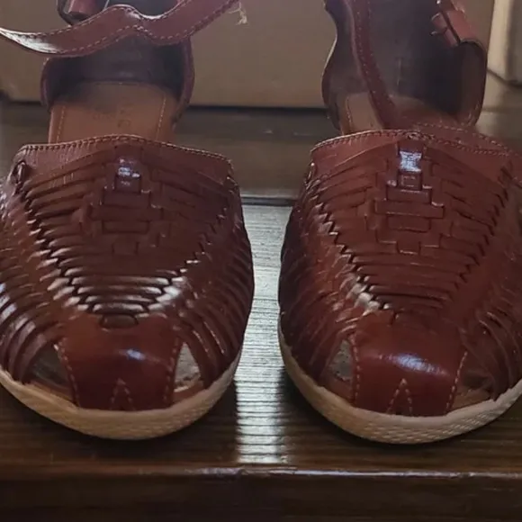 MAYA HUARACHES HANDMADE WEDGE SANDALS