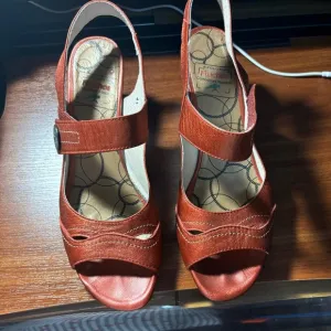 Metallic Red Wedge Sandals