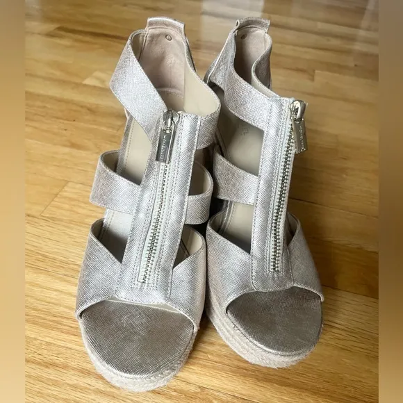 Michael Kors Berkley Metallic Linen Espadrille Wedge Sandals Size 8.5