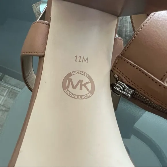 Michael Kors Berkley T-Strap Platform Dress Sandals, Size 11 M, NEW w/o Box