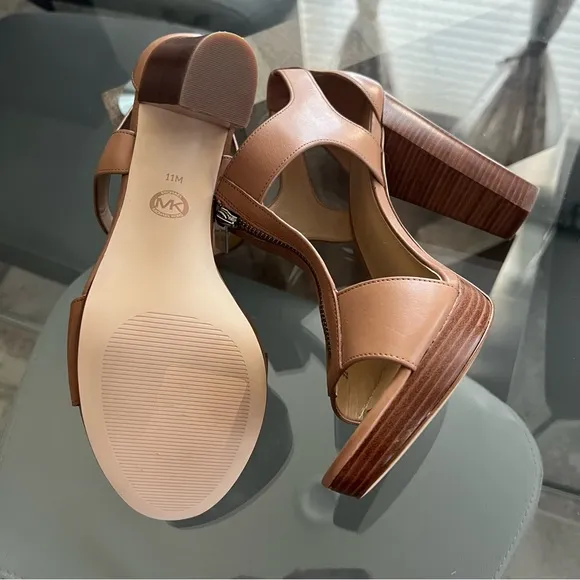 Michael Kors Berkley T-Strap Platform Dress Sandals, Size 11 M, NEW w/o Box