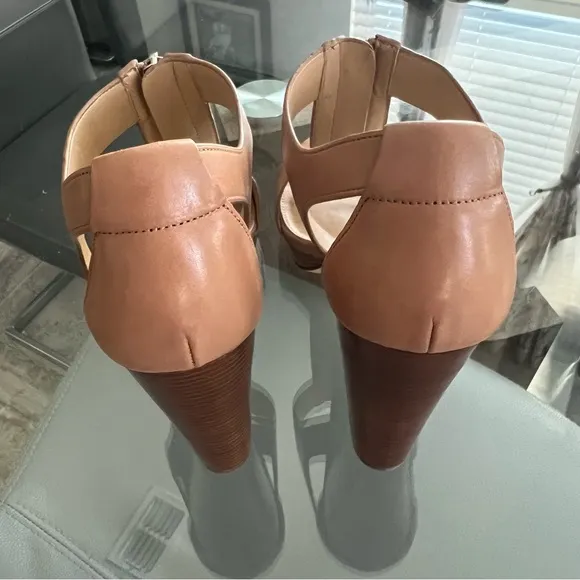 Michael Kors Berkley T-Strap Platform Dress Sandals, Size 11 M, NEW w/o Box