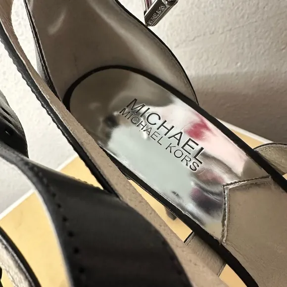 Michael Kors Black Evie Platform Leather High Heeled Size 8 Medium Shoes