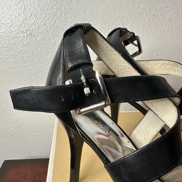 Michael Kors Black Evie Platform Leather High Heeled Size 8 Medium Shoes