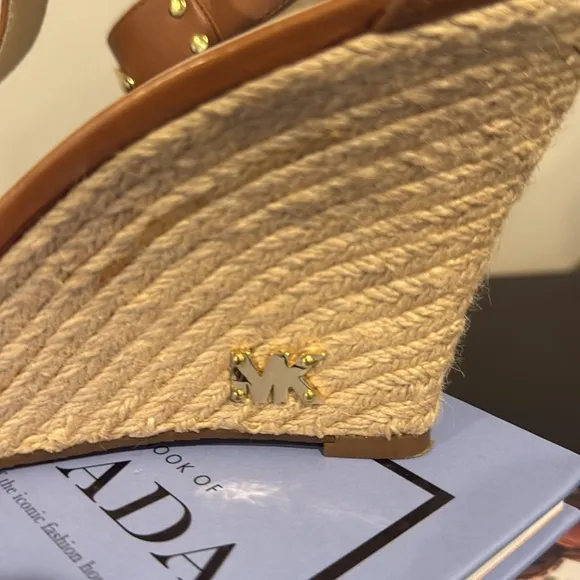 Michael Kors Espadrille Wedge MK Logo Tan Leather Sandals Heels Shoes Size 8