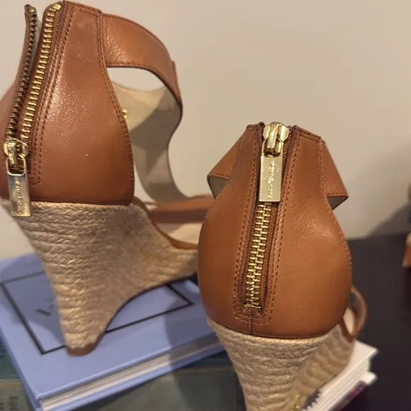 Michael Kors Espadrille Wedge MK Logo Tan Leather Sandals Heels Shoes Size 8