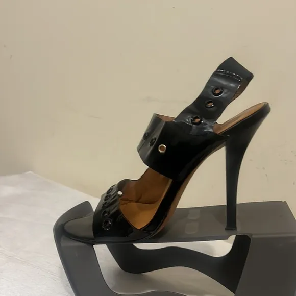 Michael Kors Eyelet Sandals 9M