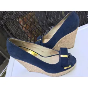 Michael Kors Meg blue suede leather Bow Wedge Platform Peep Toe Shoes 10 M Heels