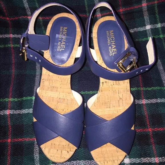 MICHAEL KORS NAVY SANDALS