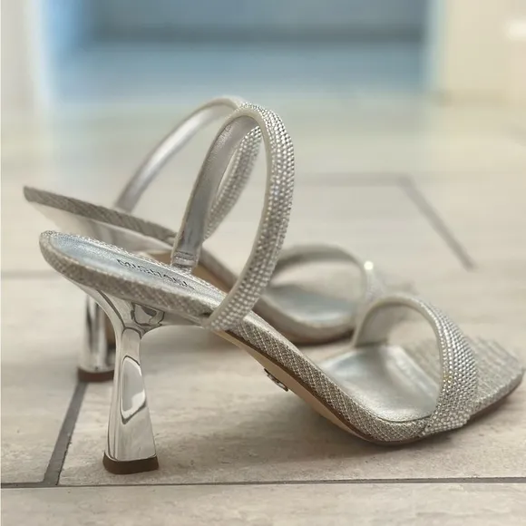 Michael Kors Silver Rhinestone Sandals w/ Mirrored Heel - size 8.5 - EUC