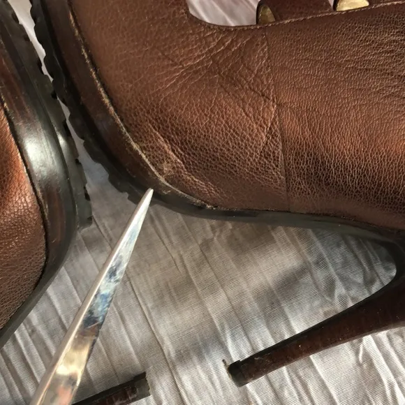 MICHAEL KORS size 4.5 brown leather platform spike heels booties w/2 buckles