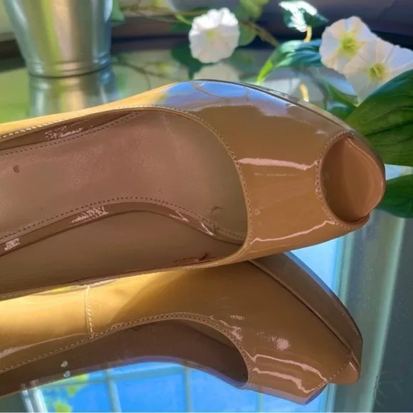 Michael Michael Kors Patent Leather Pumps Tan Heels Open Toe Size: 7M​​