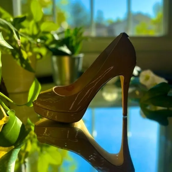 Michael Michael Kors Patent Leather Pumps Tan Heels Open Toe Size: 7M​​