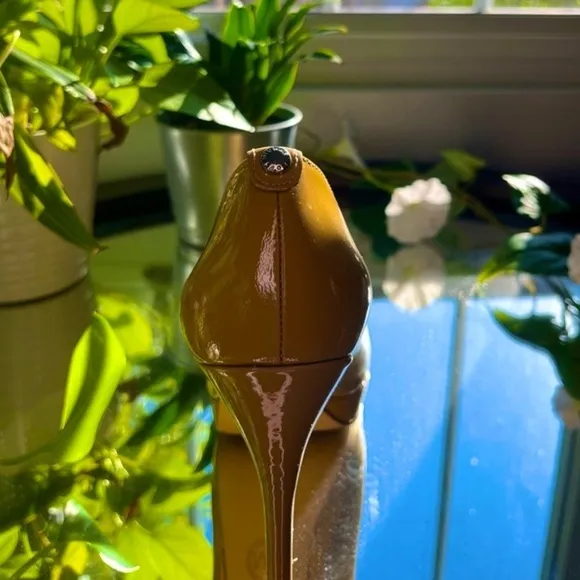 Michael Michael Kors Patent Leather Pumps Tan Heels Open Toe Size: 7M​​
