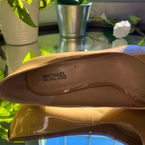 Michael Michael Kors Patent Leather Pumps Tan Heels Open Toe Size: 7M​​