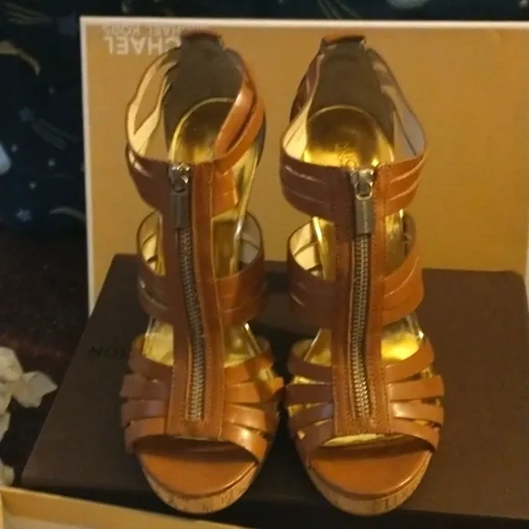 MICHAEL Michael Kors T-Strap Leather Ankle Booties Platform Cork Platlform Heels