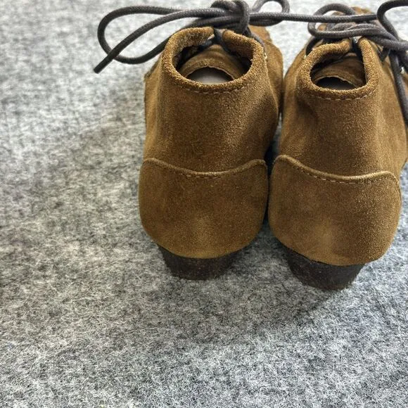 Minnetonka Shoes Women 5 Brown Boots Wedge Heel Chukka Wedge 373