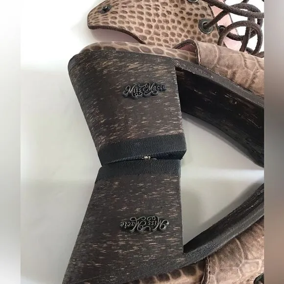 Miss Macie Brown Animal Print Lace Up Chunk Heel Sandals Size 9 1/2