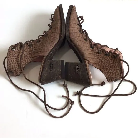 Miss Macie Brown Animal Print Lace Up Chunk Heel Sandals Size 9 1/2