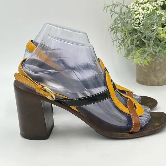 MIU MIU Fall Winter 1996 Patent Leather Ankle Strap Sq Toe Wood Sandal Sz 38.5/8