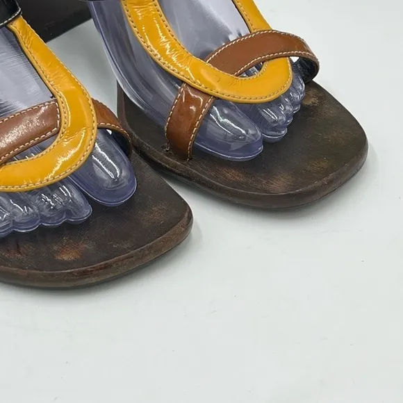 MIU MIU Fall Winter 1996 Patent Leather Ankle Strap Sq Toe Wood Sandal Sz 38.5/8
