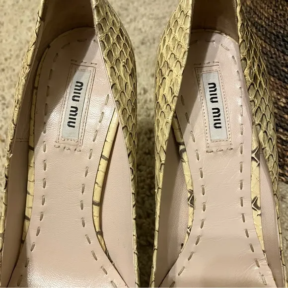 MIU MIU Heels Snakeskin PYTHON Pumps - Sz 39.5 (US 9.5) Excellent! ITALY