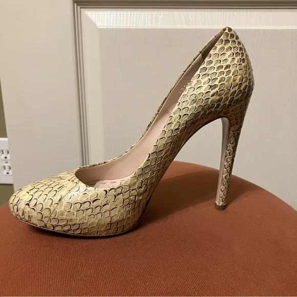 MIU MIU Heels Snakeskin PYTHON Pumps - Sz 39.5 (US 9.5) Excellent! ITALY